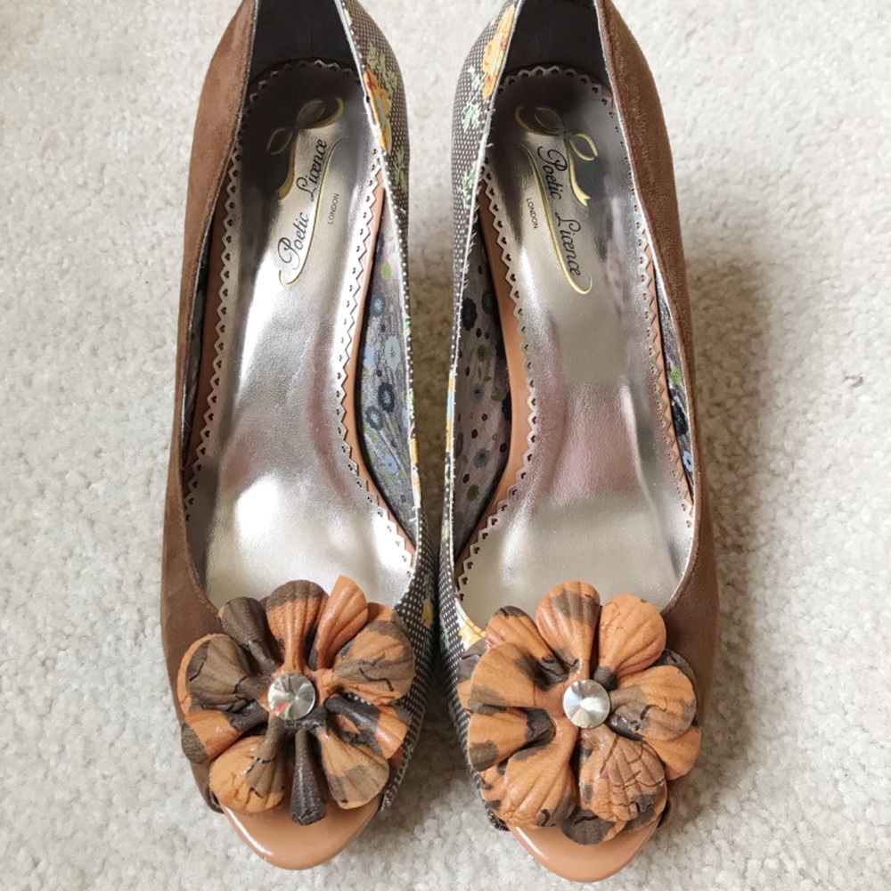 POETIC LICENCE Brown Suede Flower Clear Heels